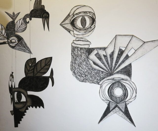 the flying dodo - Zeichnung, Scherenschnitt und Installation von Bea Winkler